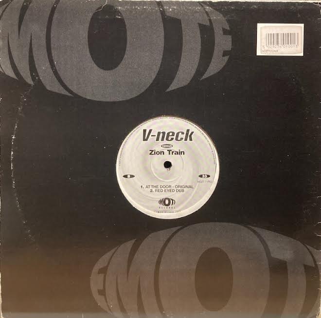 【USED】V-Neck VS Zion Train - At The Door Re-MIx