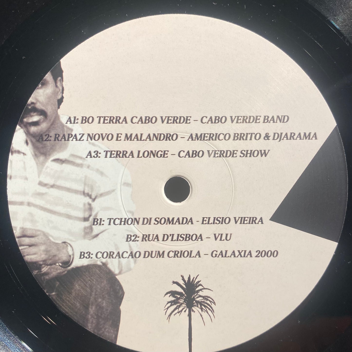 【USED】V.A -  Radio Verde (Compiled by Arp Frique and Americo Brito)