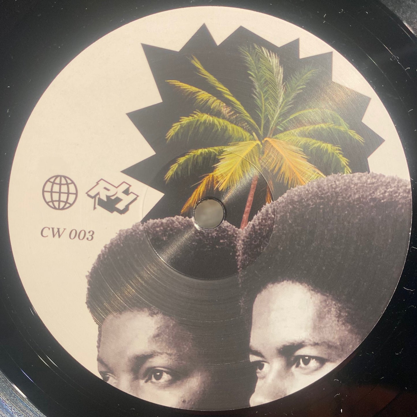 【USED】V.A -  Radio Verde (Compiled by Arp Frique and Americo Brito)