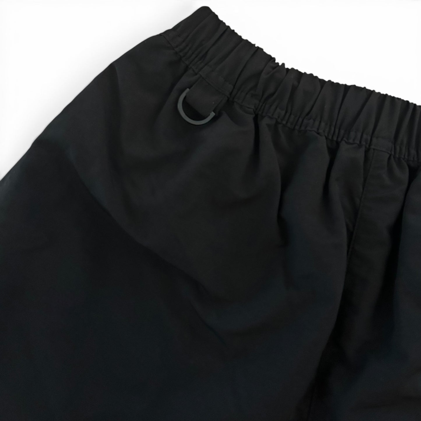 【NEW】2000Black x JS Kyoto "In The Heat" ナイロン・ショートパンツ ／ブラック