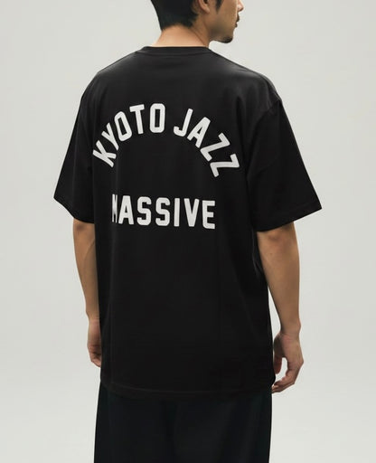 【NEW】Kyoto Jazz Massive x JS Kyoto "College Logo" T-Shirt ／ブラック