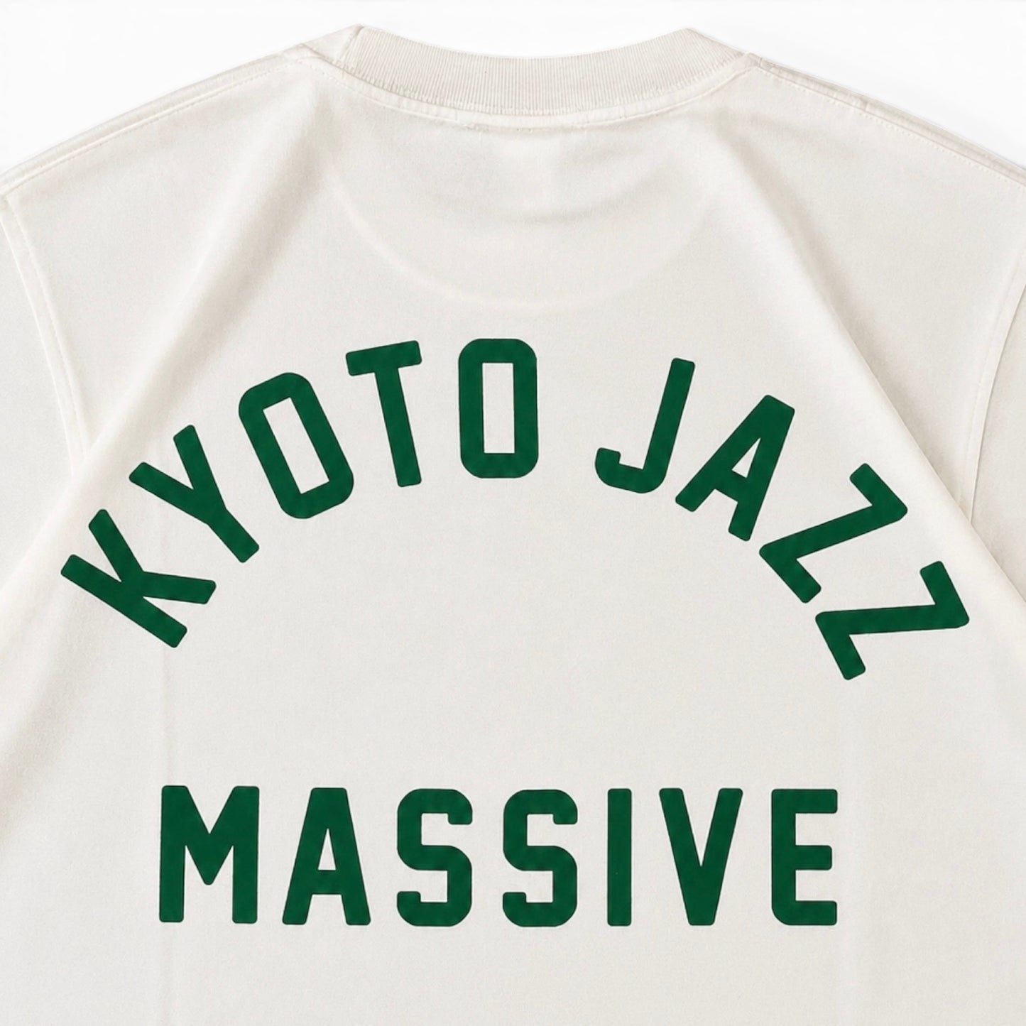 【NEW】Kyoto Jazz Massive x JS Kyoto "College Logo" T-Shirt ／バニラホワイト x グリーン